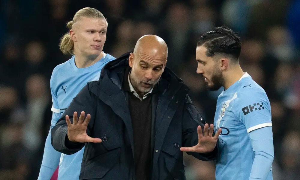 Man City lại thất bại: Lại thua vì Pep “nghĩ quá nhiều”