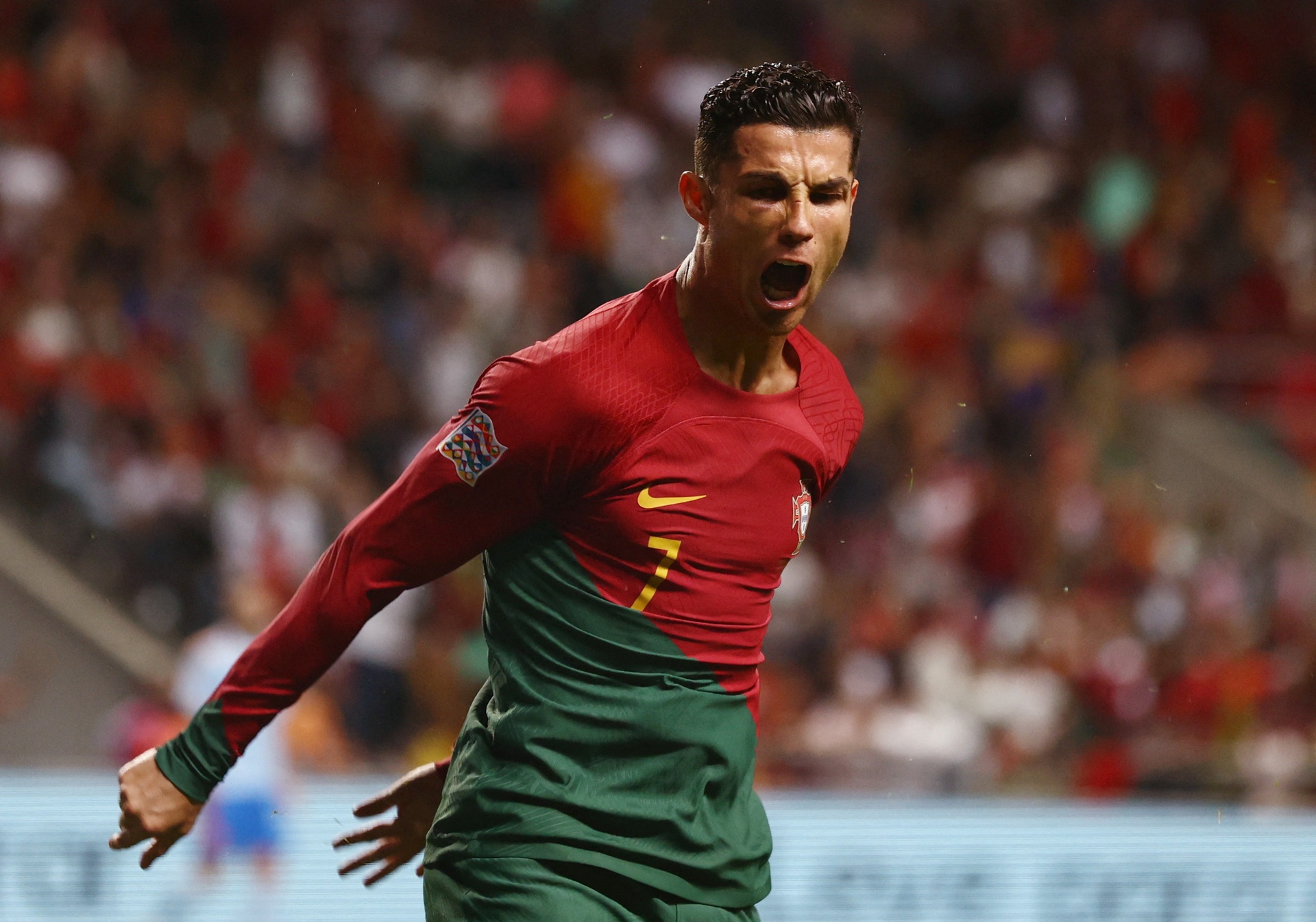 ‘Đế chế’ Cristiano Ronaldo bên ngoài sân cỏ