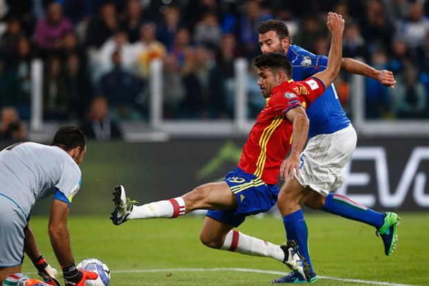 Chùm ảnh: Buffon hóa tội đồ, TBN kéo dài mạch bất bại